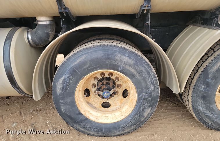 image for item KU9016 2003 Sterling LT7500  sewer jetter truck