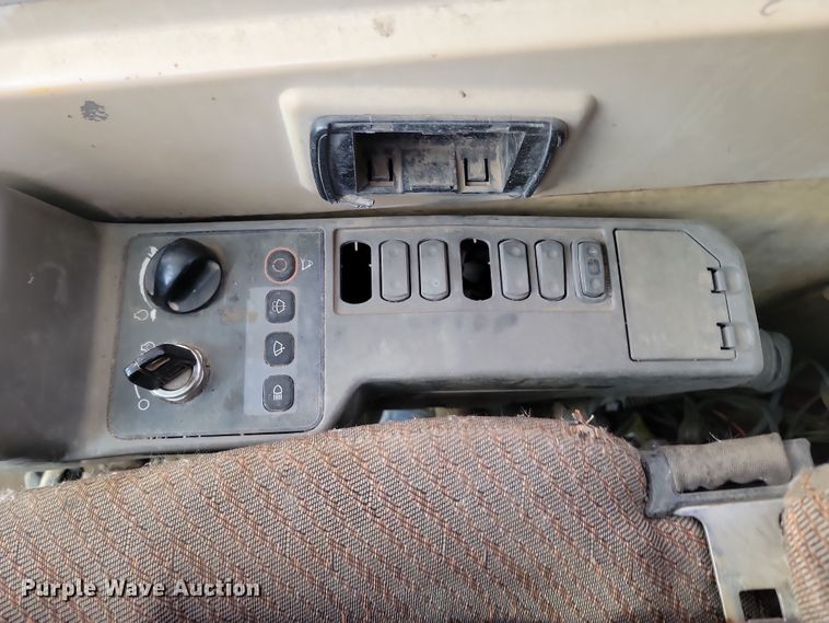 image for item KU9018 2004 Caterpillar 365BL  excavator