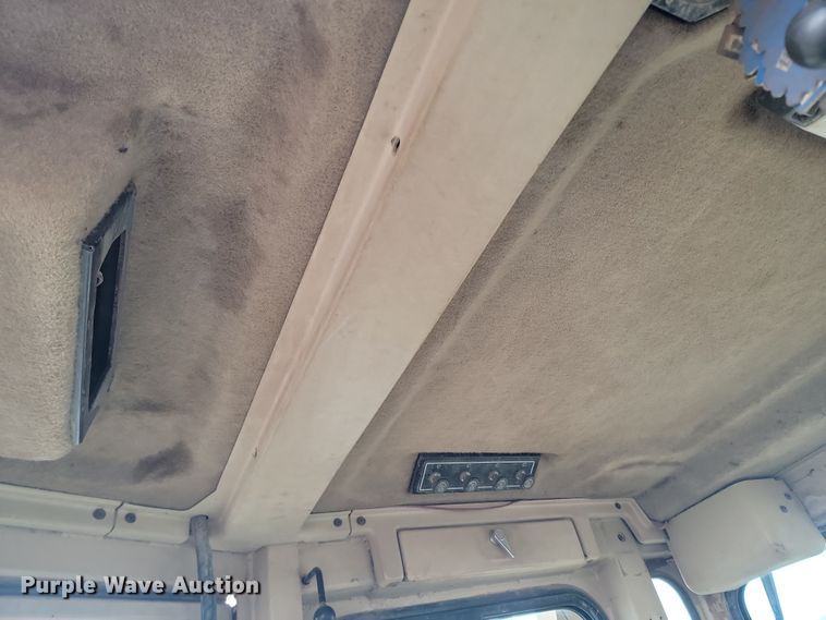 image for item KU9019 1999 Caterpillar D8N  dozer