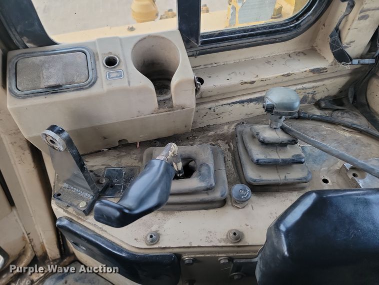 image for item KU9019 1999 Caterpillar D8N  dozer