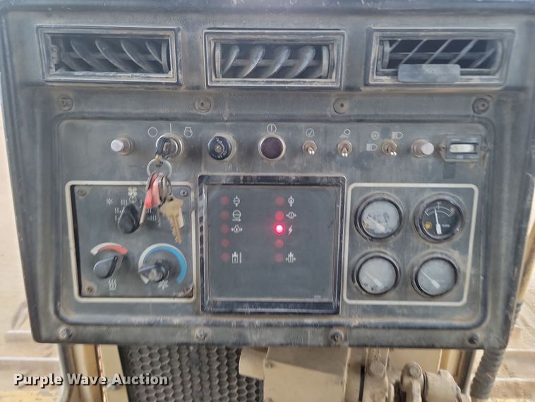 image for item KU9019 1999 Caterpillar D8N  dozer