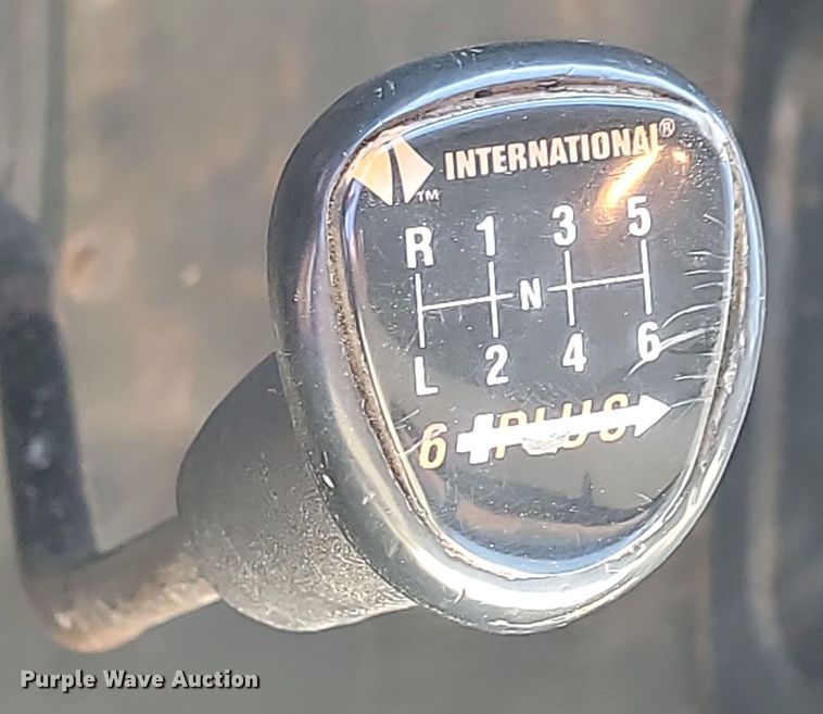 image for item KU9026 1995 International 4700  flatbed truck