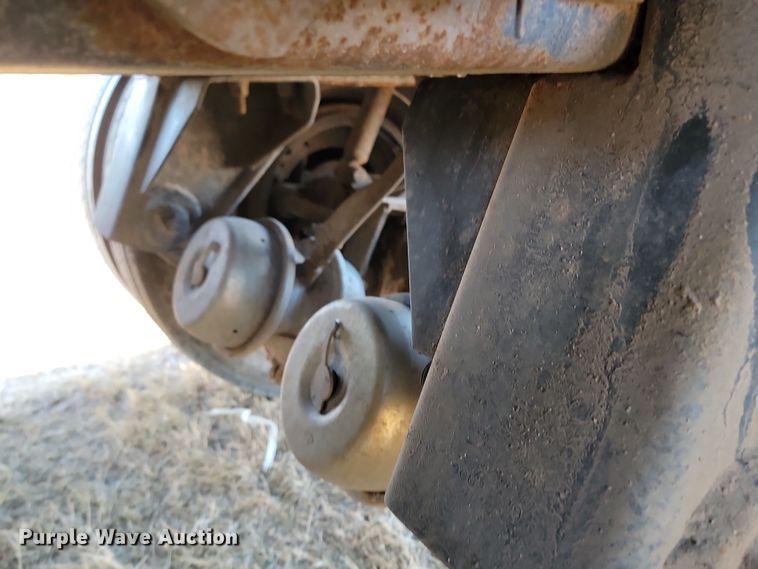 image for item KU9026 1995 International 4700  flatbed truck