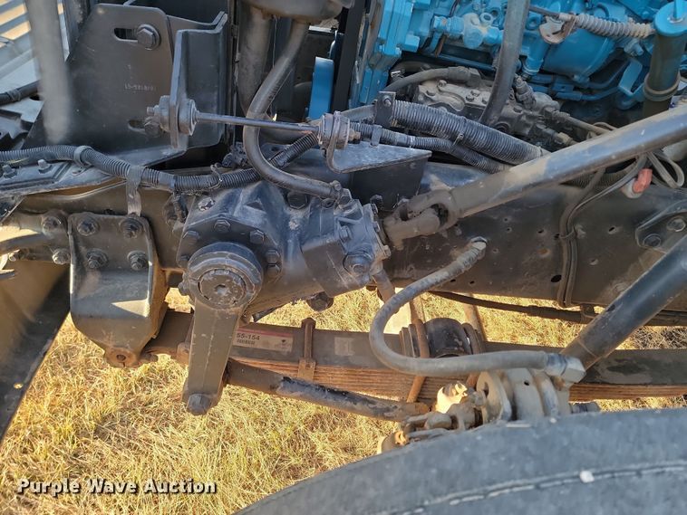 image for item KU9026 1995 International 4700  flatbed truck