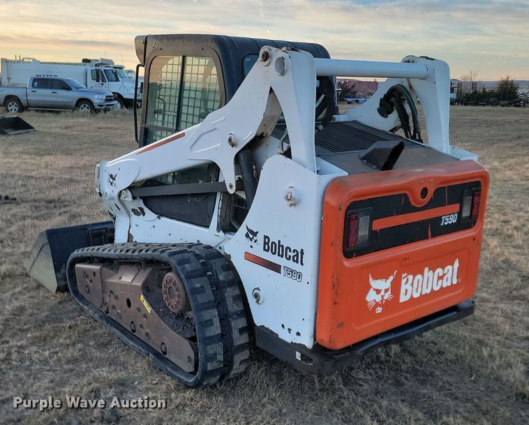 image for item KU9027 2013 Bobcat T590  tracked skid steer loader