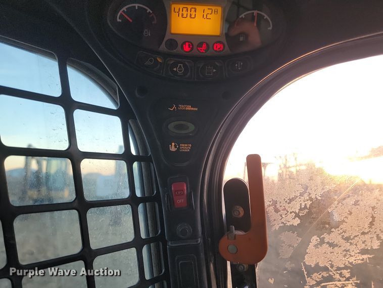 image for item KU9027 2013 Bobcat T590  tracked skid steer loader