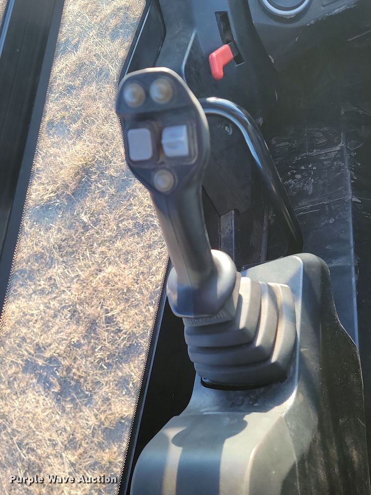 image for item KU9028 2016 JCB 260T  tracked skid steer loader