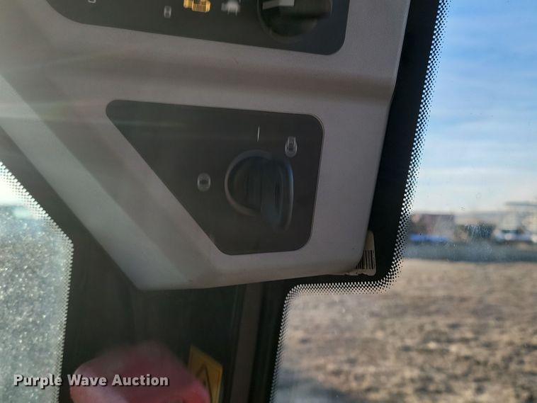 image for item KU9028 2016 JCB 260T  tracked skid steer loader