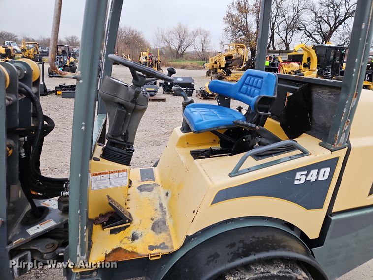 image for item LB9616 2011 Gehl AL540  wheel loader