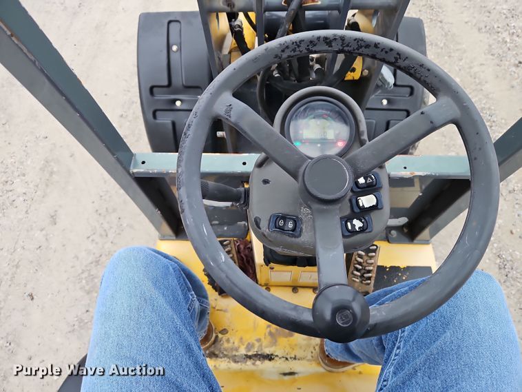 image for item LB9616 2011 Gehl AL540  wheel loader