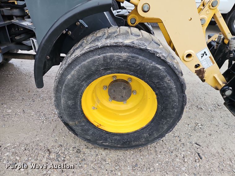 image for item LB9616 2011 Gehl AL540  wheel loader