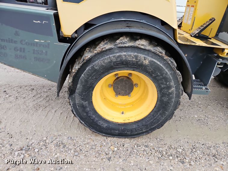 image for item LB9616 2011 Gehl AL540  wheel loader