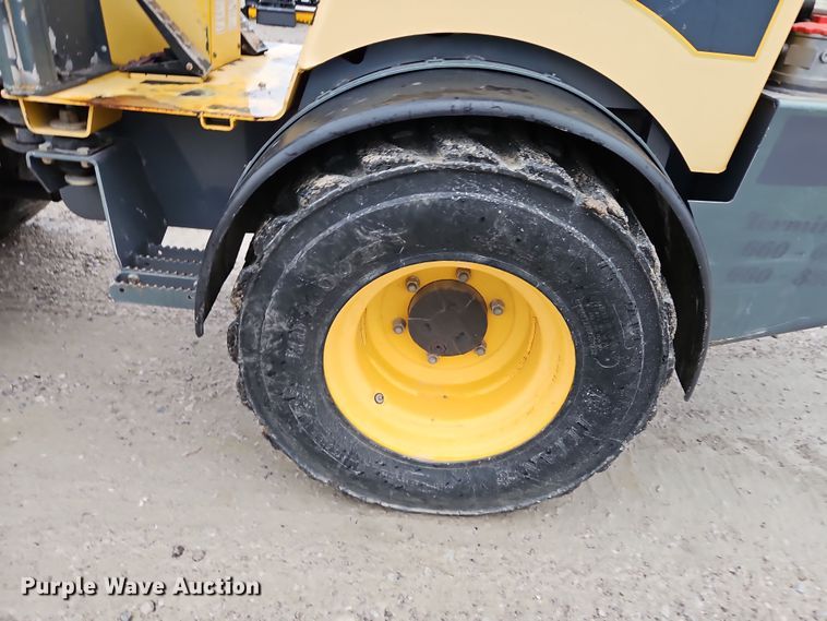 image for item LB9616 2011 Gehl AL540  wheel loader