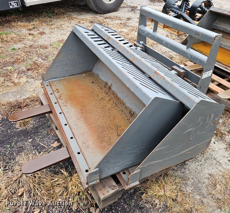 image for item LB9617 Berlon   compact wheel loader buckets and forks