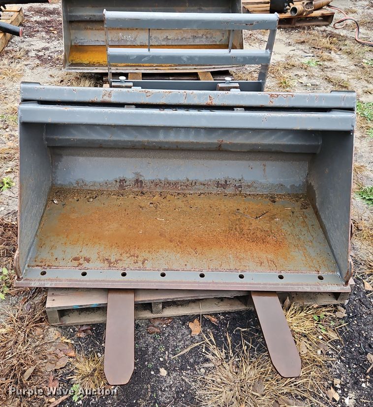 image for item LB9617 Berlon   compact wheel loader buckets and forks