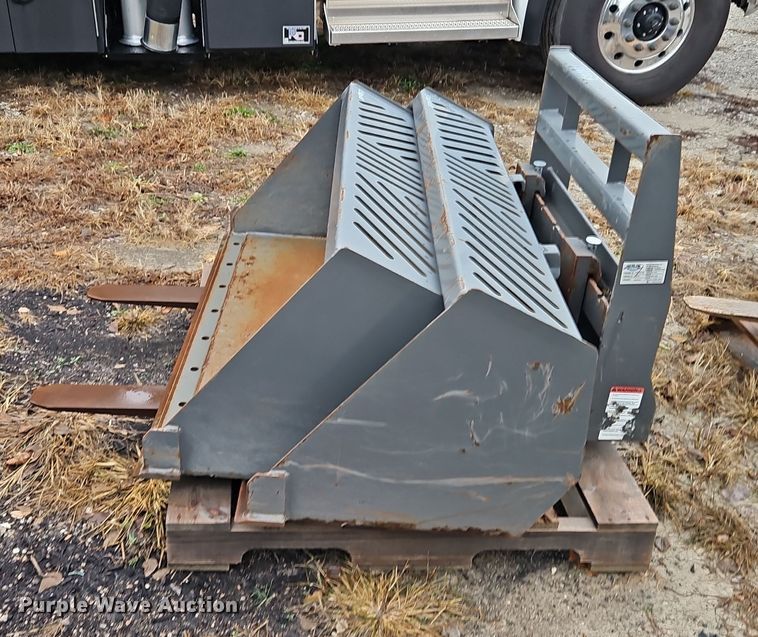 image for item LB9617 Berlon   compact wheel loader buckets and forks