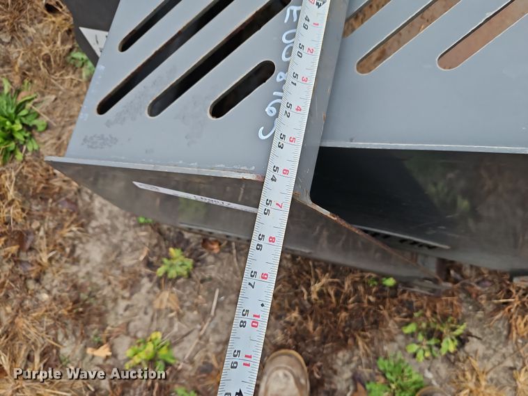 image for item LB9617 Berlon   compact wheel loader buckets and forks