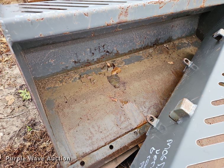 image for item LB9617 Berlon   compact wheel loader buckets and forks