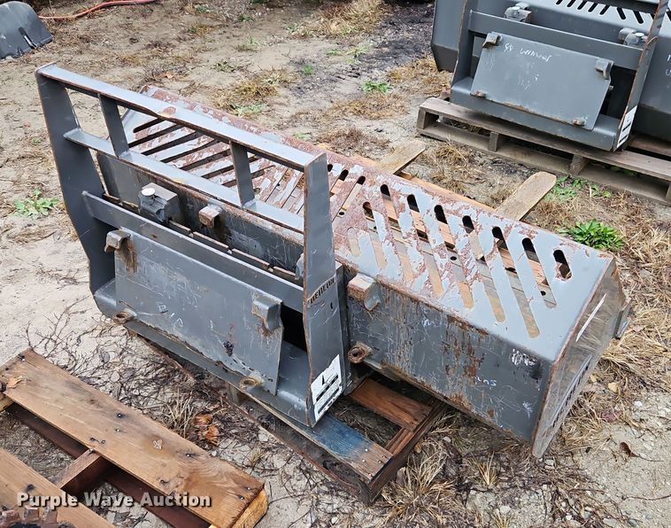 image for item LB9618 Berlon  compact wheel loader bucket and forks