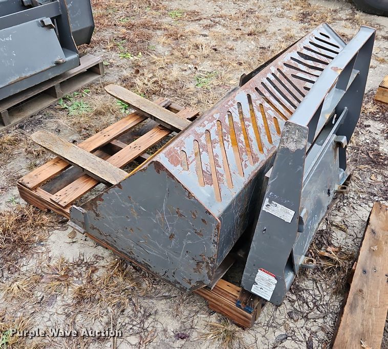 image for item LB9618 Berlon  compact wheel loader bucket and forks