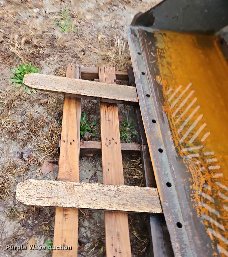 image for item LB9618 Berlon  compact wheel loader bucket and forks