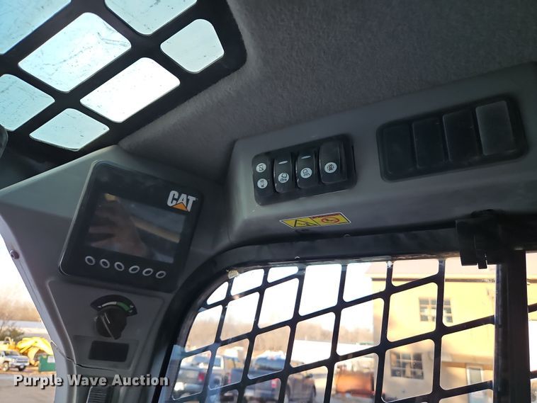 image for item LB9636 2015 Caterpillar 279D  tracked skid steer loader