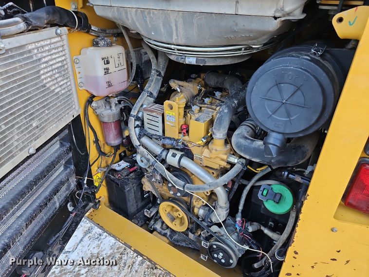 image for item LB9636 2015 Caterpillar 279D  tracked skid steer loader