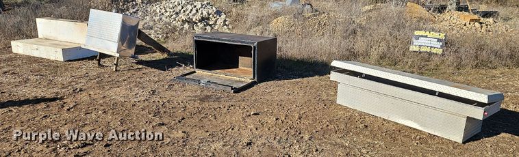 image for item LB9668 Tanks