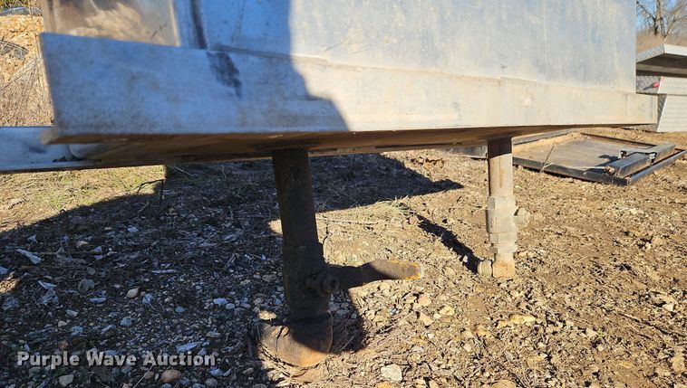 image for item LB9668 Tanks