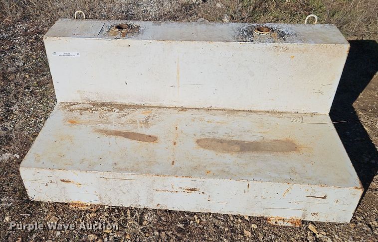 image for item LB9668 Tanks