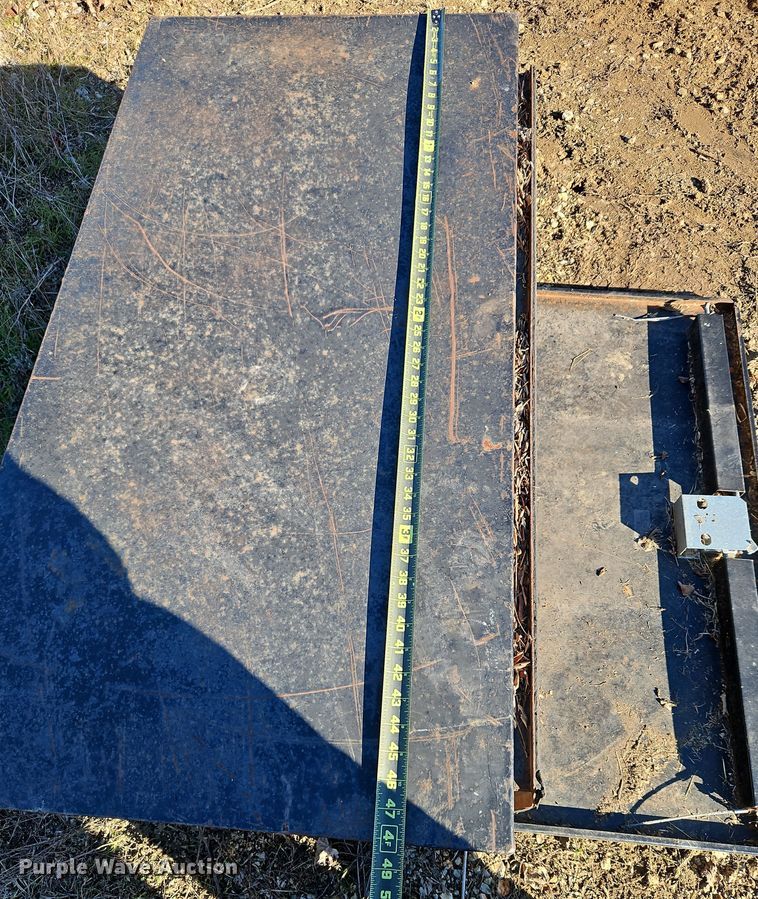 image for item LB9668 Tanks