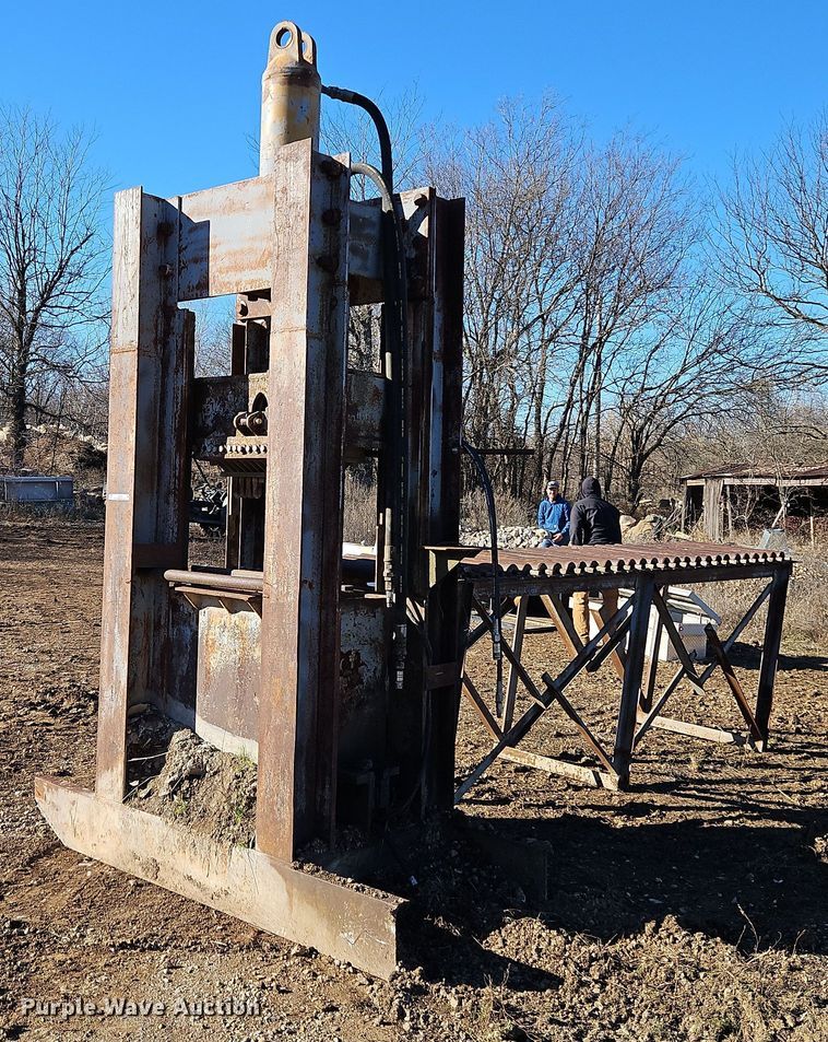 image for item LB9669 Stone splitter