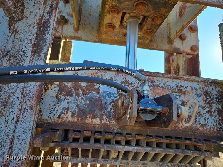 image for item LB9669 Stone splitter