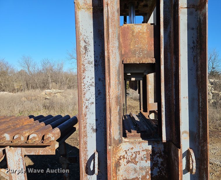 image for item LB9669 Stone splitter