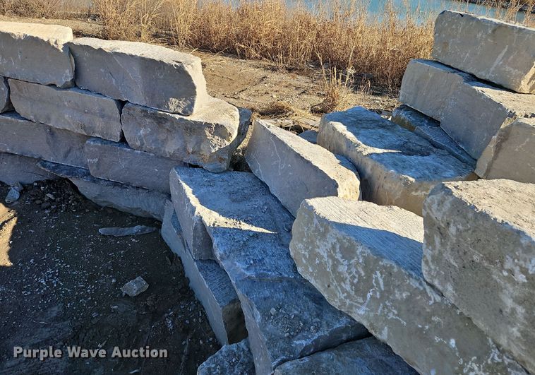 image for item LB9671 (24) ton limestone ledge rock