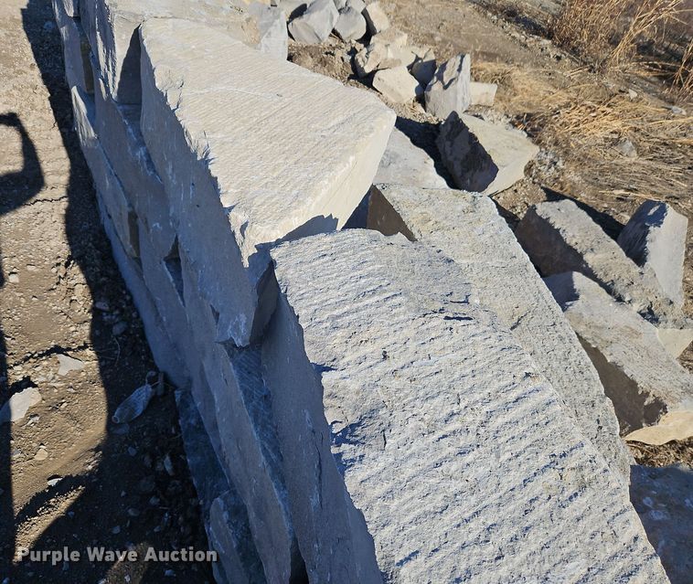 image for item LB9671 (24) ton limestone ledge rock