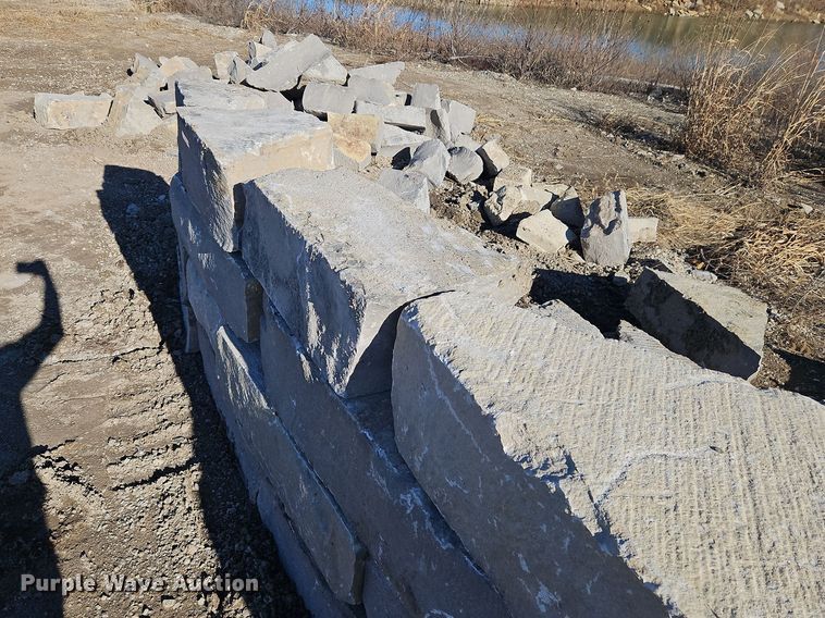 image for item LB9671 (24) ton limestone ledge rock