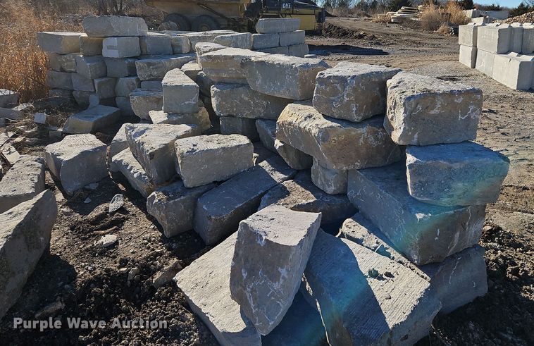 image for item LB9671 (24) ton limestone ledge rock