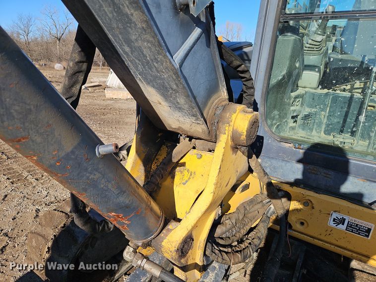 image for item LB9672 2009 John Deere 60D  mini excavator