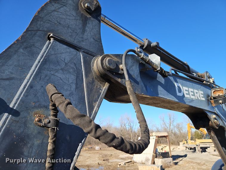 image for item LB9672 2009 John Deere 60D  mini excavator