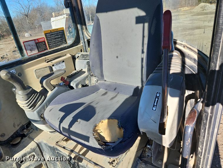 image for item LB9672 2009 John Deere 60D  mini excavator