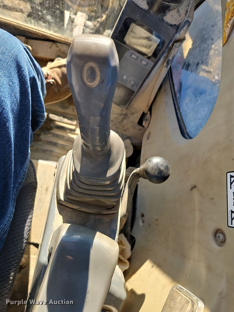 image for item LB9672 2009 John Deere 60D  mini excavator