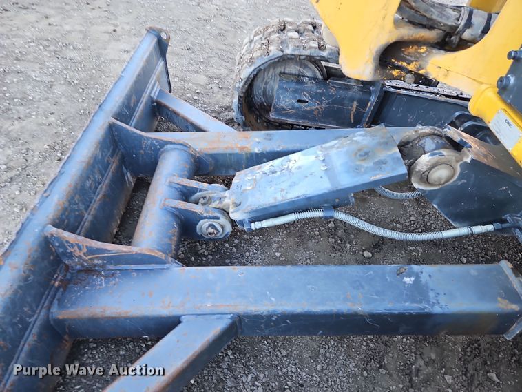 image for item LB9673 2014 Kobelco SK85CS-3E  mini excavator