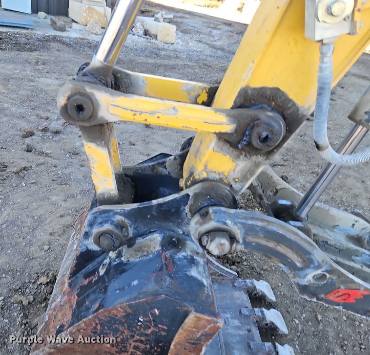 image for item LB9673 2014 Kobelco SK85CS-3E  mini excavator