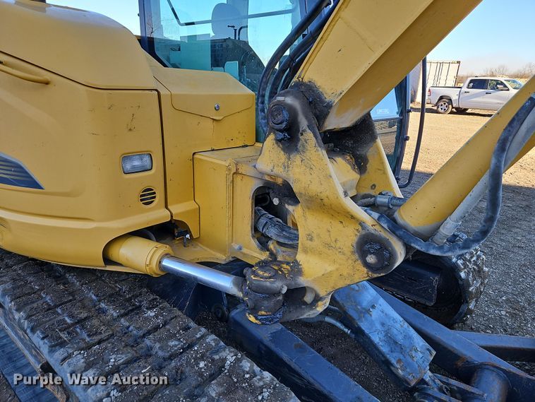 image for item LB9673 2014 Kobelco SK85CS-3E  mini excavator