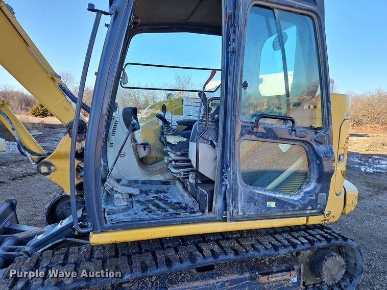 image for item LB9673 2014 Kobelco SK85CS-3E  mini excavator