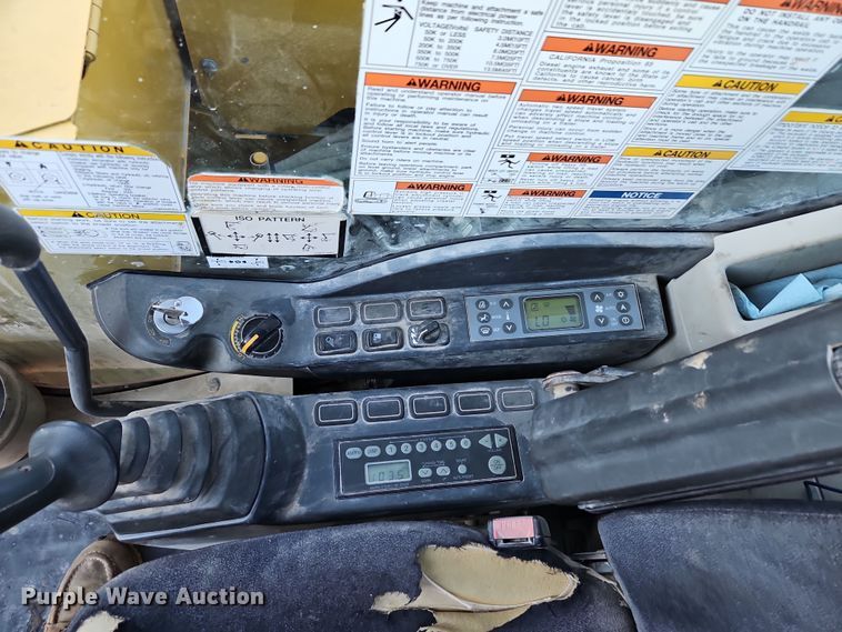 image for item LB9673 2014 Kobelco SK85CS-3E  mini excavator