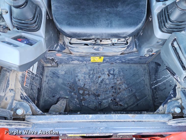 image for item LB9674 2022 Kubota SVL97-2  tracked skid steer loader