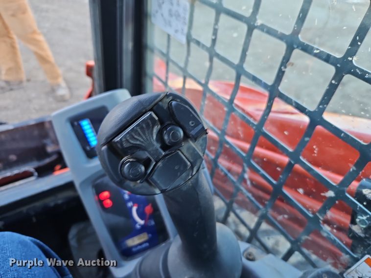 image for item LB9674 2022 Kubota SVL97-2  tracked skid steer loader