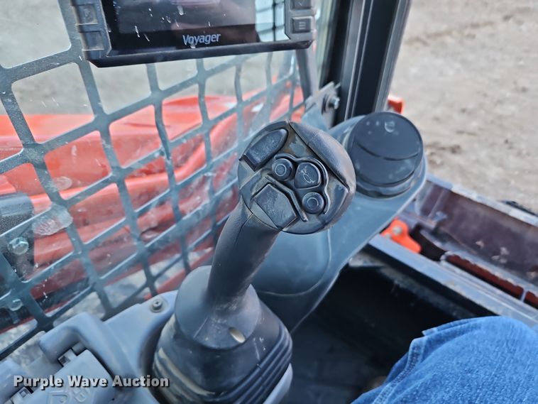 image for item LB9674 2022 Kubota SVL97-2  tracked skid steer loader